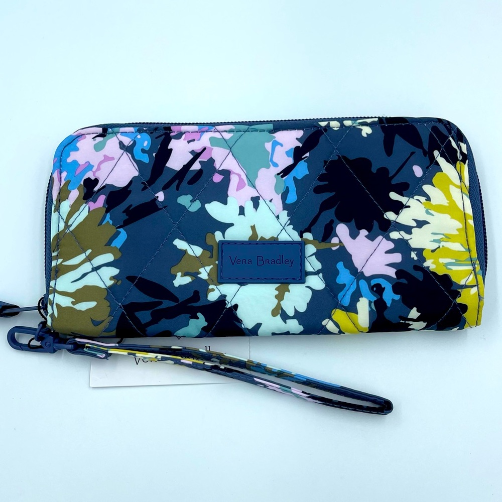 Vera Bradley Ultralight RFID Accordion Wallet Chrysanthemum Crush NWT